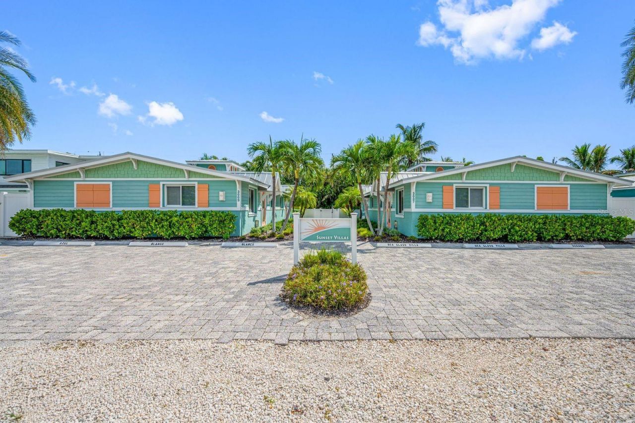 3007 Avenue E, Unit B, Bradenton Beach, FL 34217 Photo