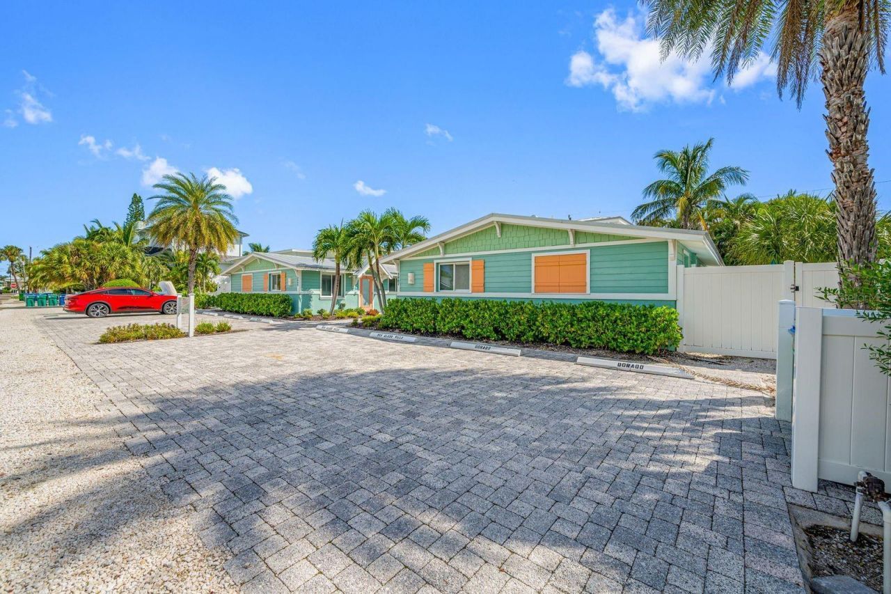 3007 Avenue E, Unit B, Bradenton Beach, FL 34217 Photo