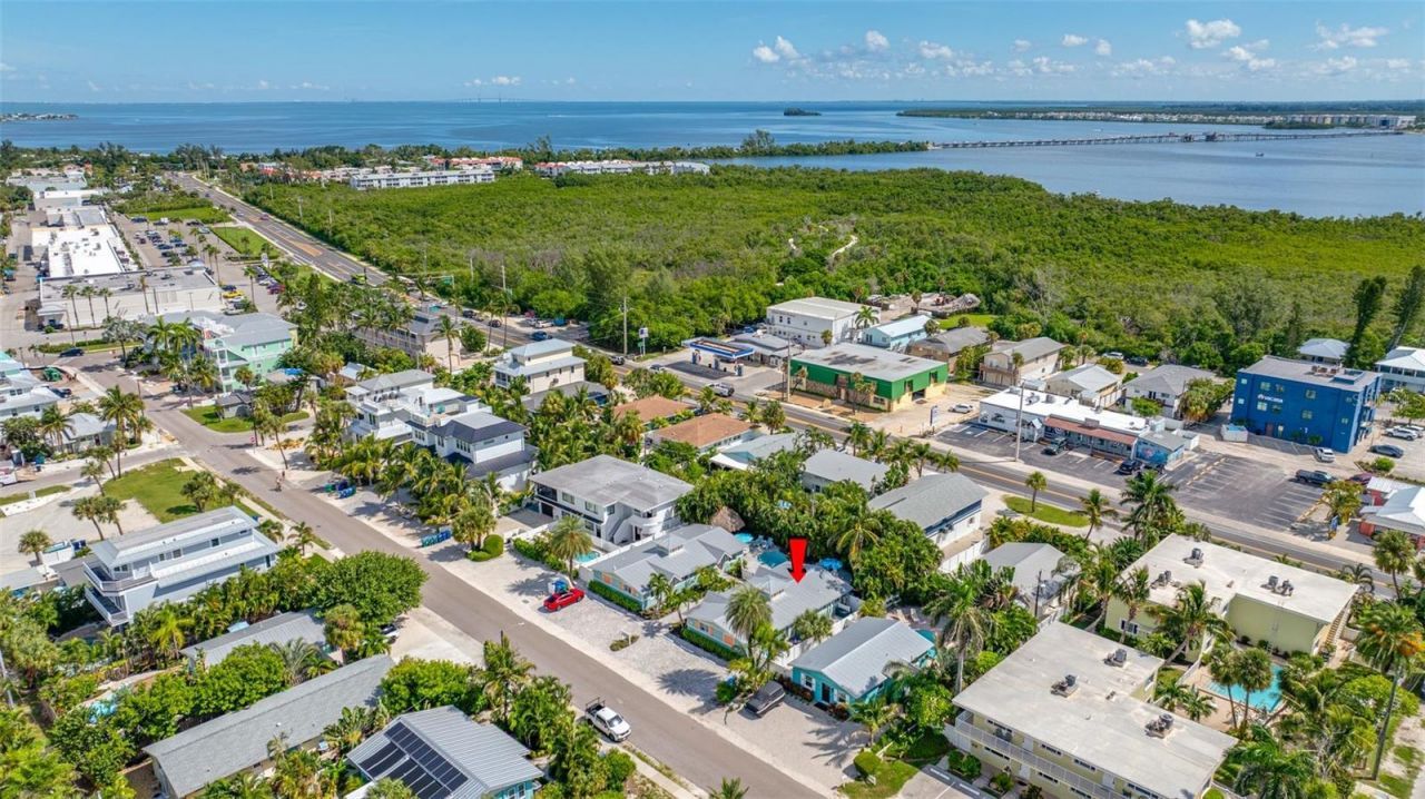 3007 Avenue E, Unit B, Bradenton Beach, FL 34217 Photo