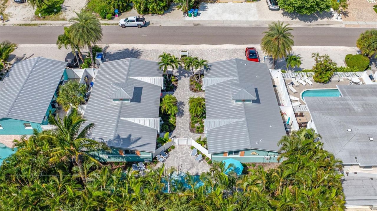 3007 Avenue E, Unit B, Bradenton Beach, FL 34217 Photo