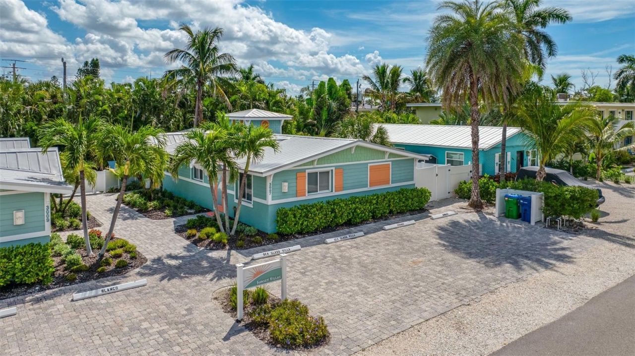 3007 Avenue E, Unit B, Bradenton Beach, FL 34217 Photo