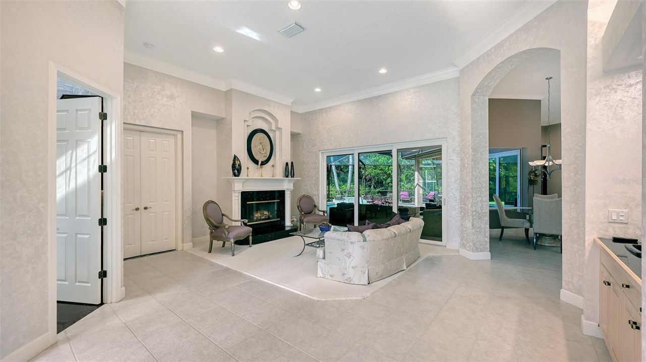 8866 Bloomfield Boulevard, Sarasota, FL 34238 Photo