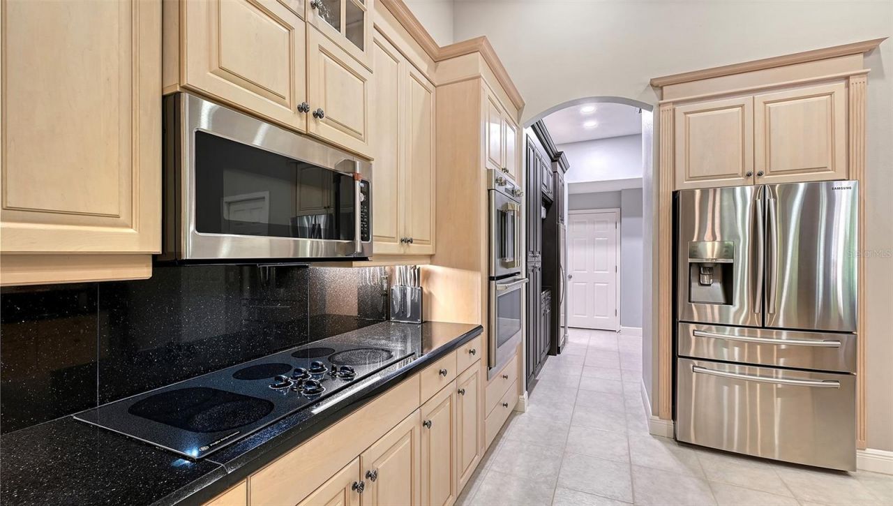 8866 Bloomfield Boulevard, Sarasota, FL 34238 Photo