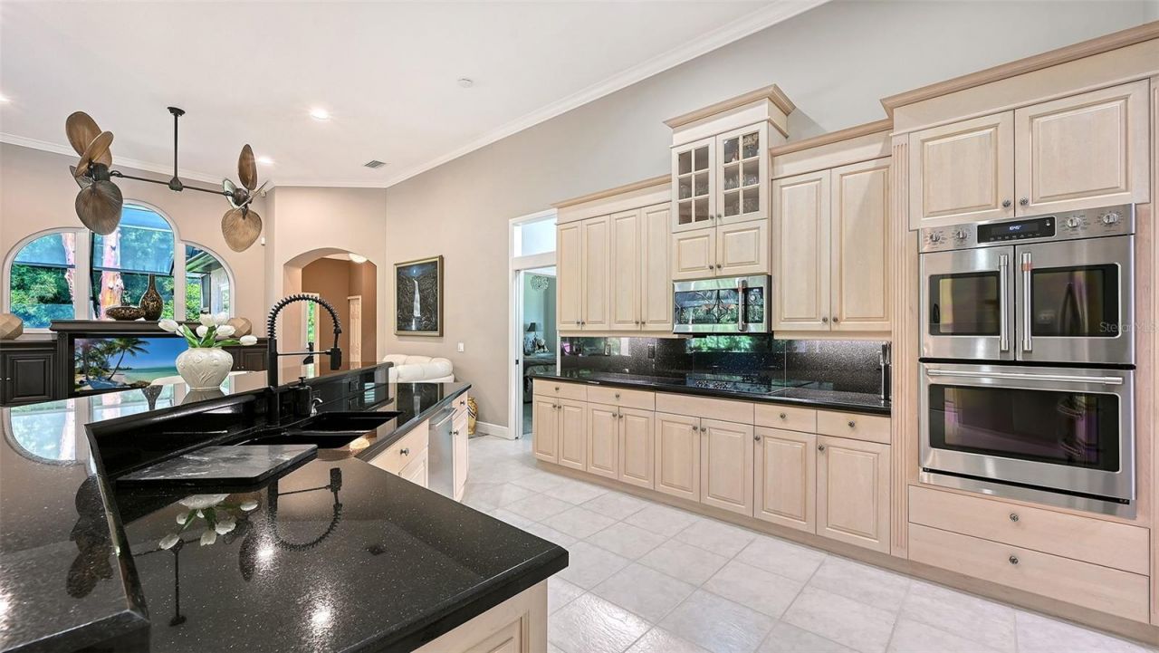 8866 Bloomfield Boulevard, Sarasota, FL 34238 Photo