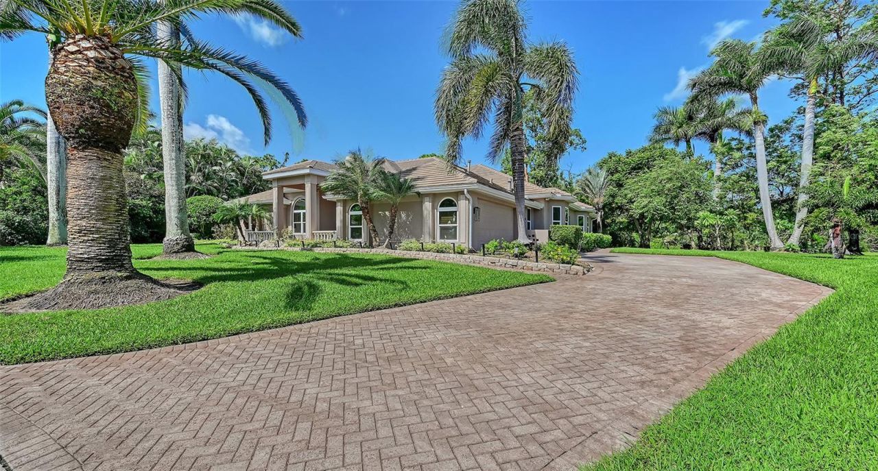 8866 Bloomfield Boulevard, Sarasota, FL 34238 Photo
