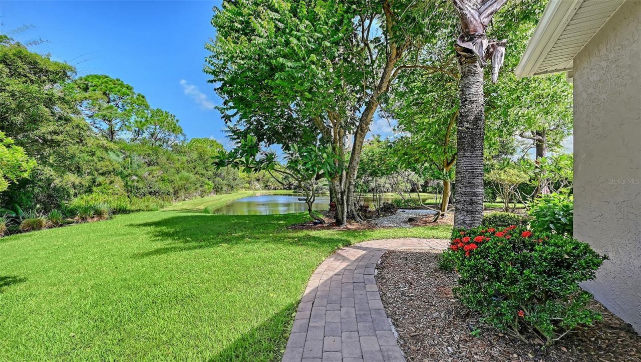 8866 Bloomfield Boulevard, Sarasota, FL 34238 Photo
