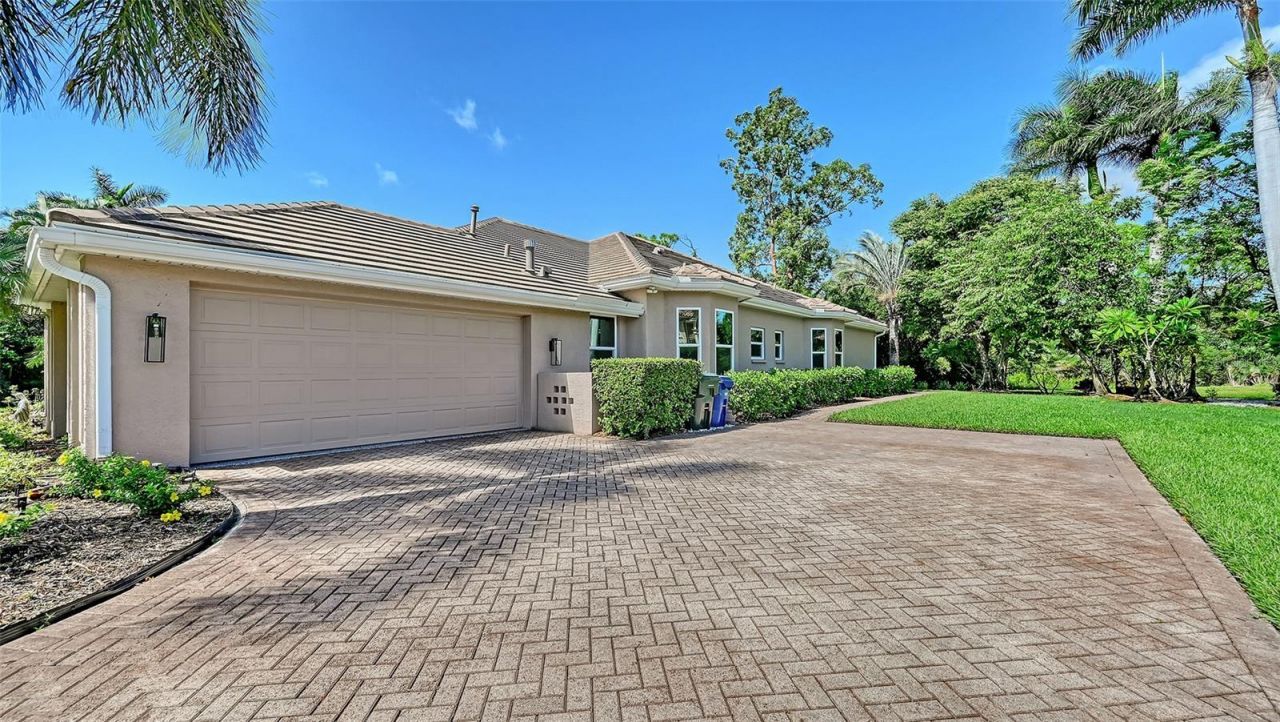8866 Bloomfield Boulevard, Sarasota, FL 34238 Photo