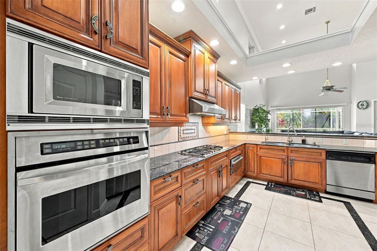 9871 Sago Point Drive, Seminole, FL 33777 Photo