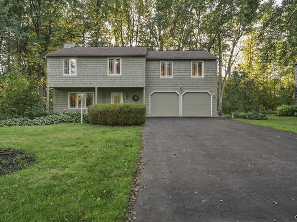 8793 Radburn Drive, Baldwinsville, NY 13027