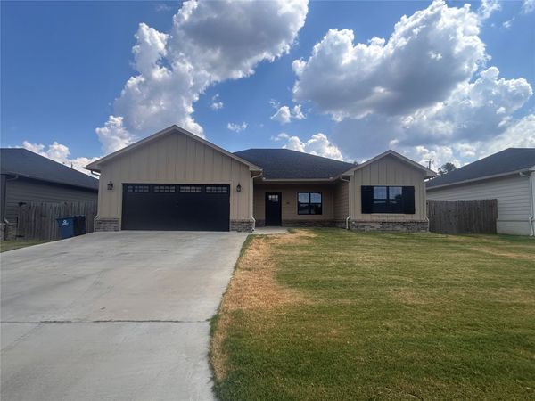 2104 N 11th Street , McAlester, OK 74501