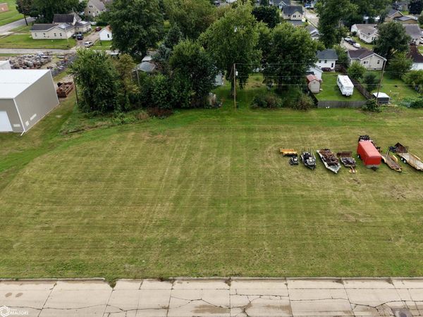 1106 Jackson St Street, Marshalltown, IA 50158