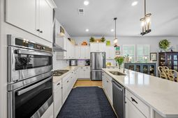 129 Medford Street photo 4