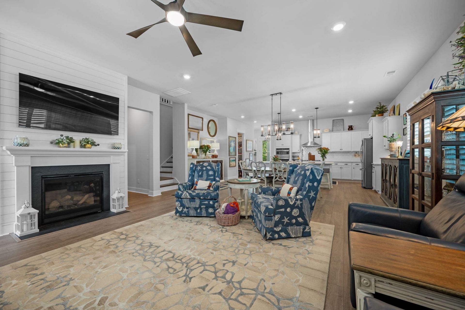 129 Medford Street Photo 34
