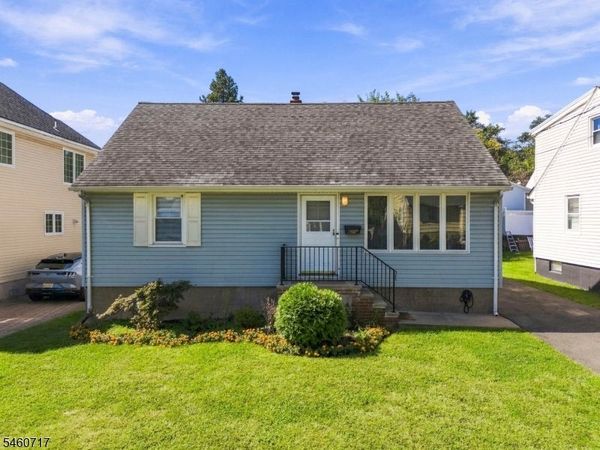454 Lasalle Ave, Hasbrouck Heights, NJ 07604