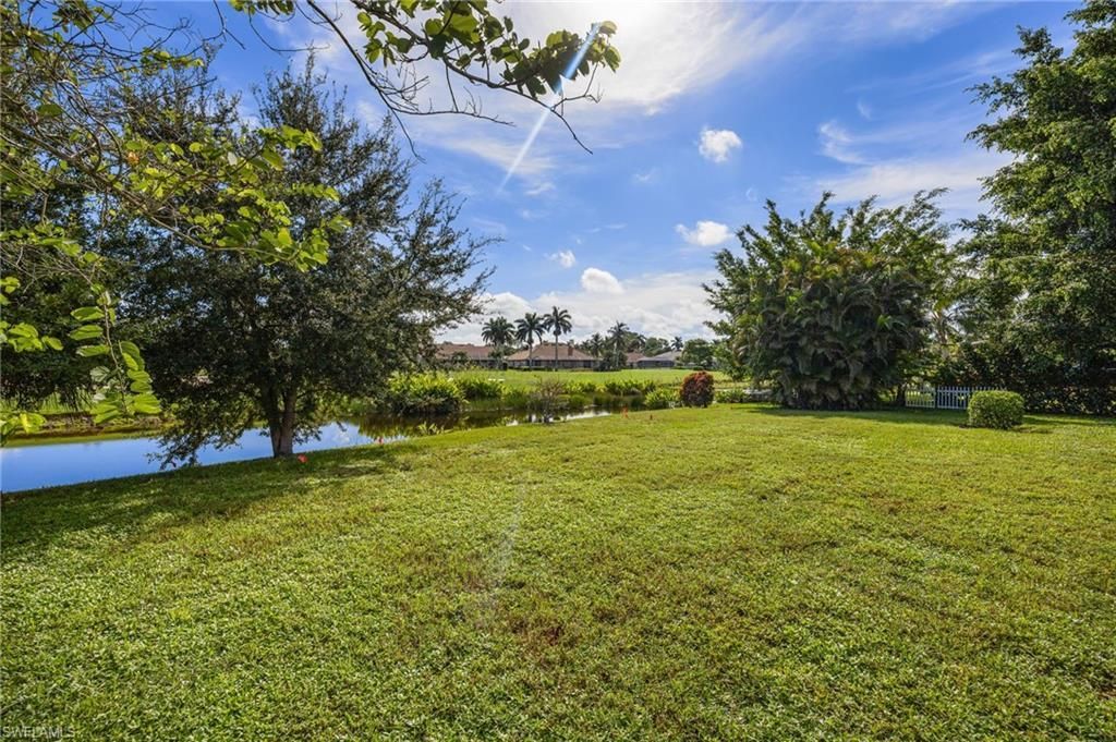 379 Torrey Pines Pt, Naples, FL 34113 Photo