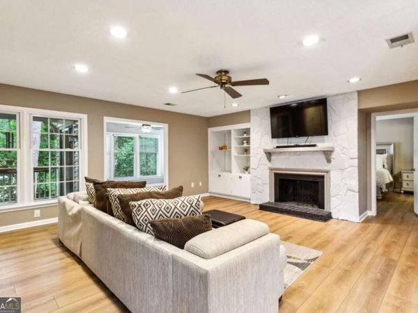 843 Sentinel Ridge SW, Marietta, GA 30064