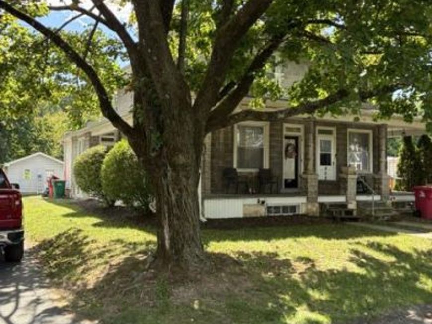 906 Fritztown Road, Sinking Spring, PA 19608 Main Photo