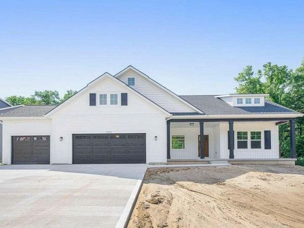 4199 3 Mile Road NE, Grand Rapids, MI 49525