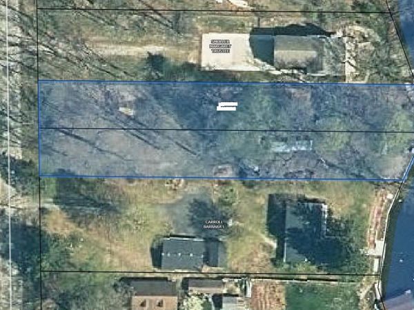 51271 35 1/2 Street, Paw Paw, MI 49079