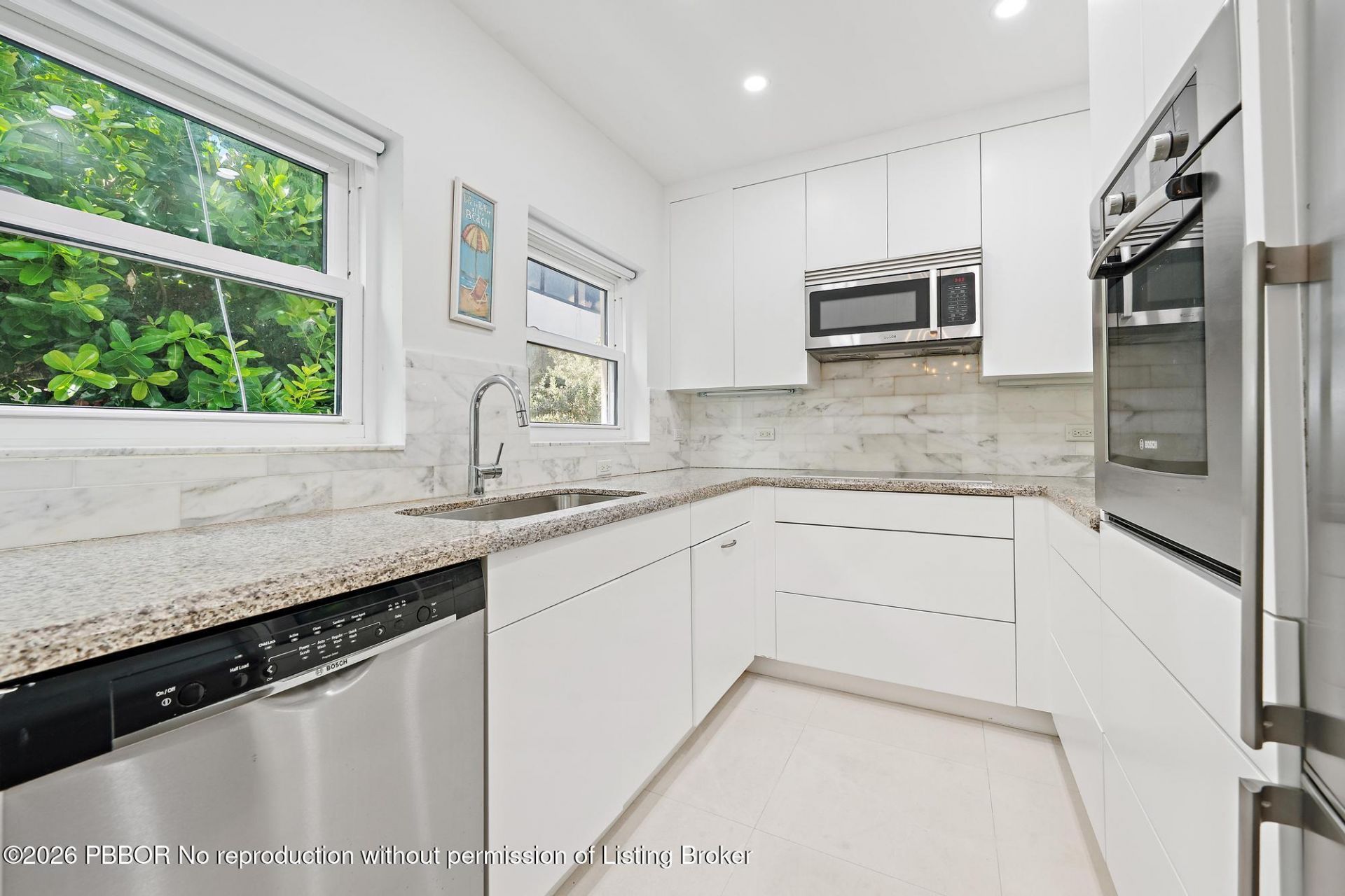 122 Peruvian Avenue, Unit 16, Palm Beach, FL 33480 Photo