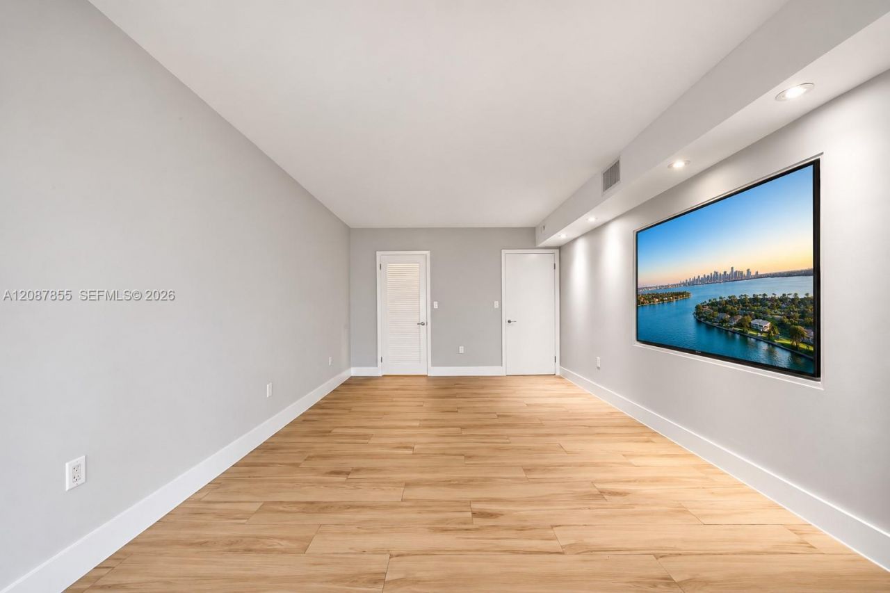 260 Sunrise Dr, Unit D, Key Biscayne, FL 33149 Photo
