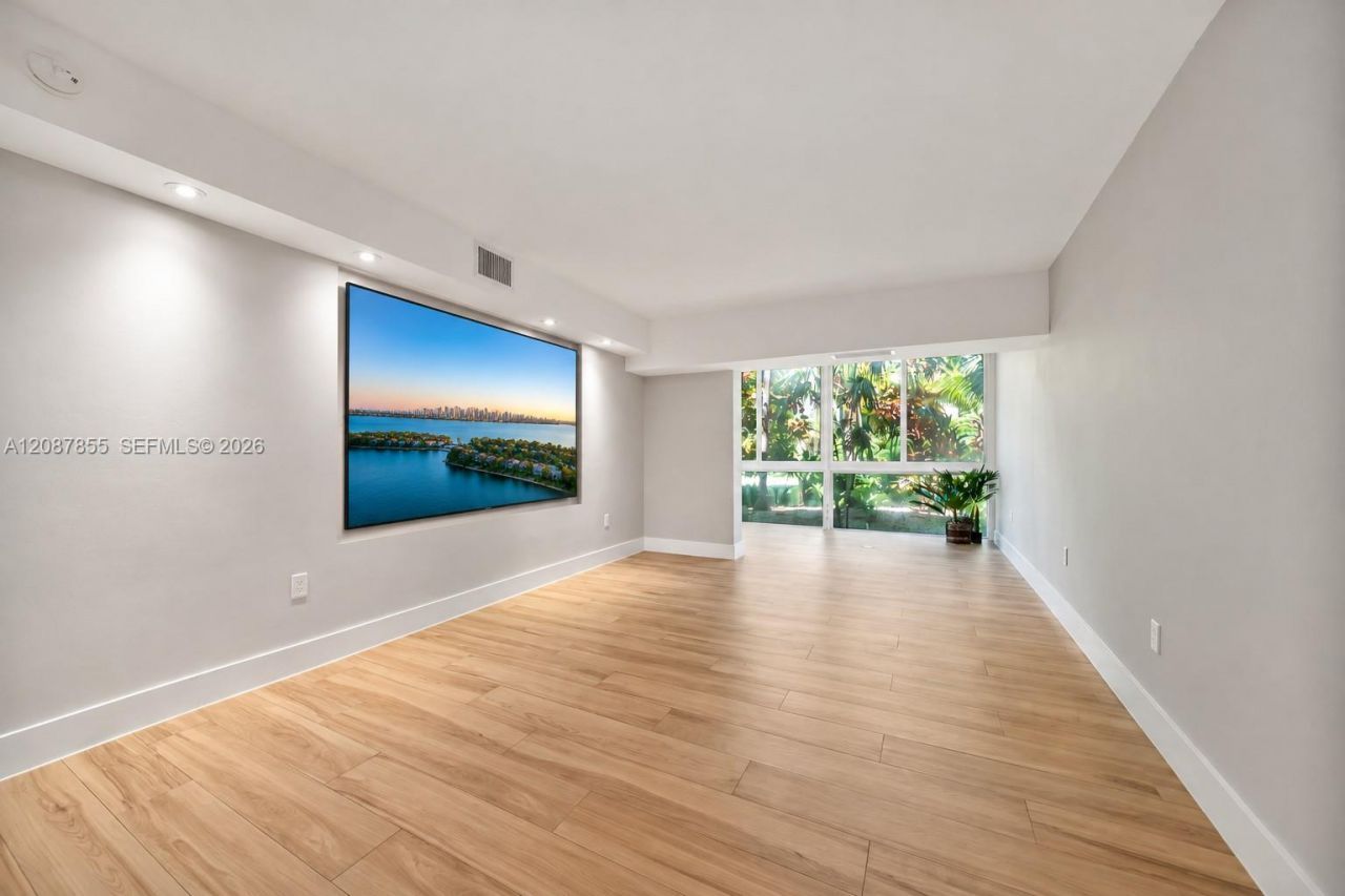 260 Sunrise Dr, Unit D, Key Biscayne, FL 33149 Photo