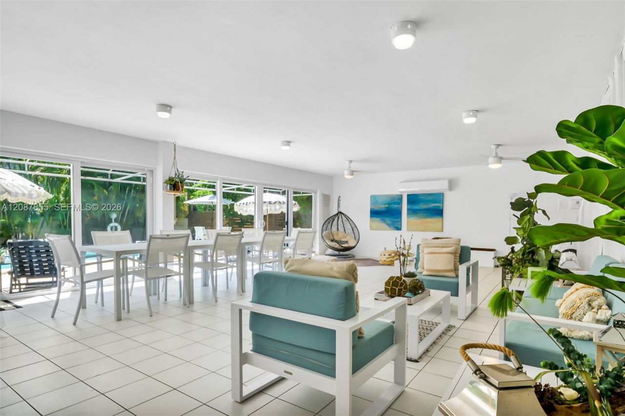 260 Sunrise Dr, Unit D, Key Biscayne, FL 33149 Photo
