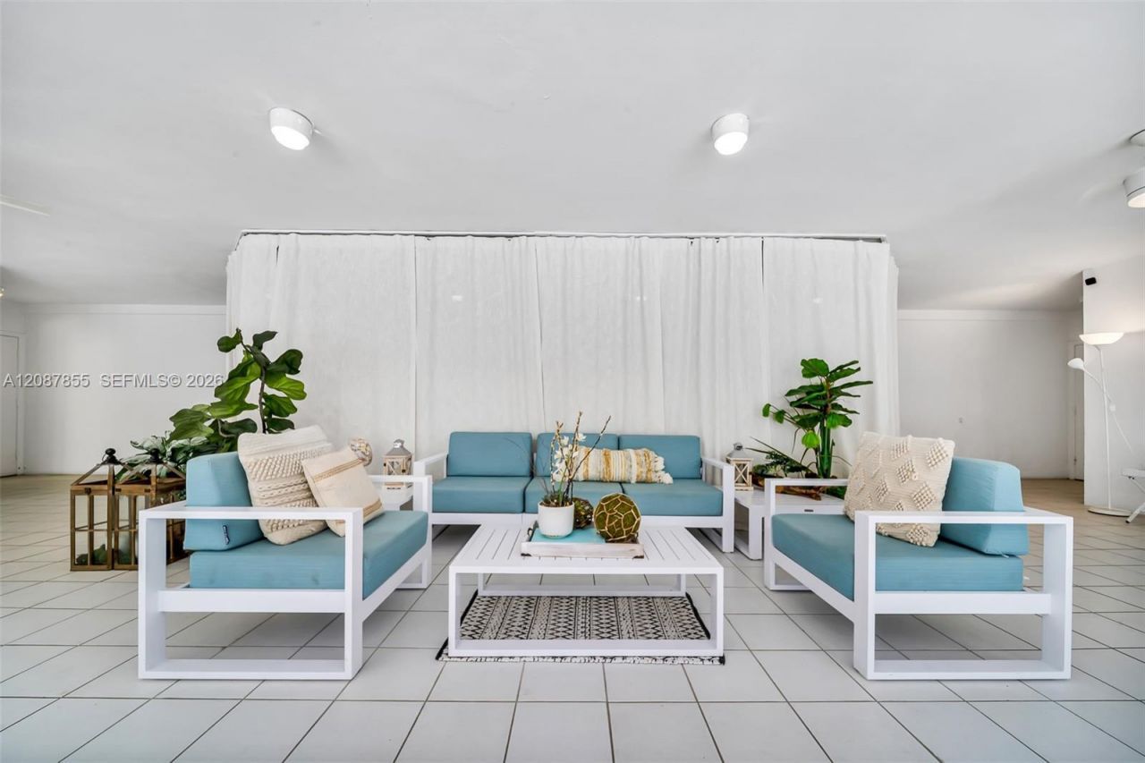 260 Sunrise Dr, Unit D, Key Biscayne, FL 33149 Photo