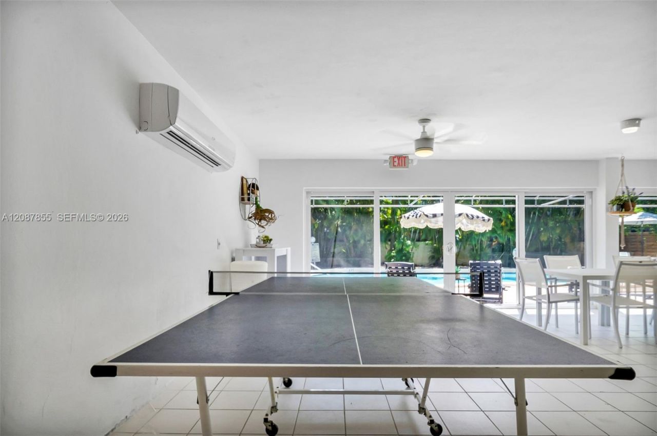 260 Sunrise Dr, Unit D, Key Biscayne, FL 33149 Photo