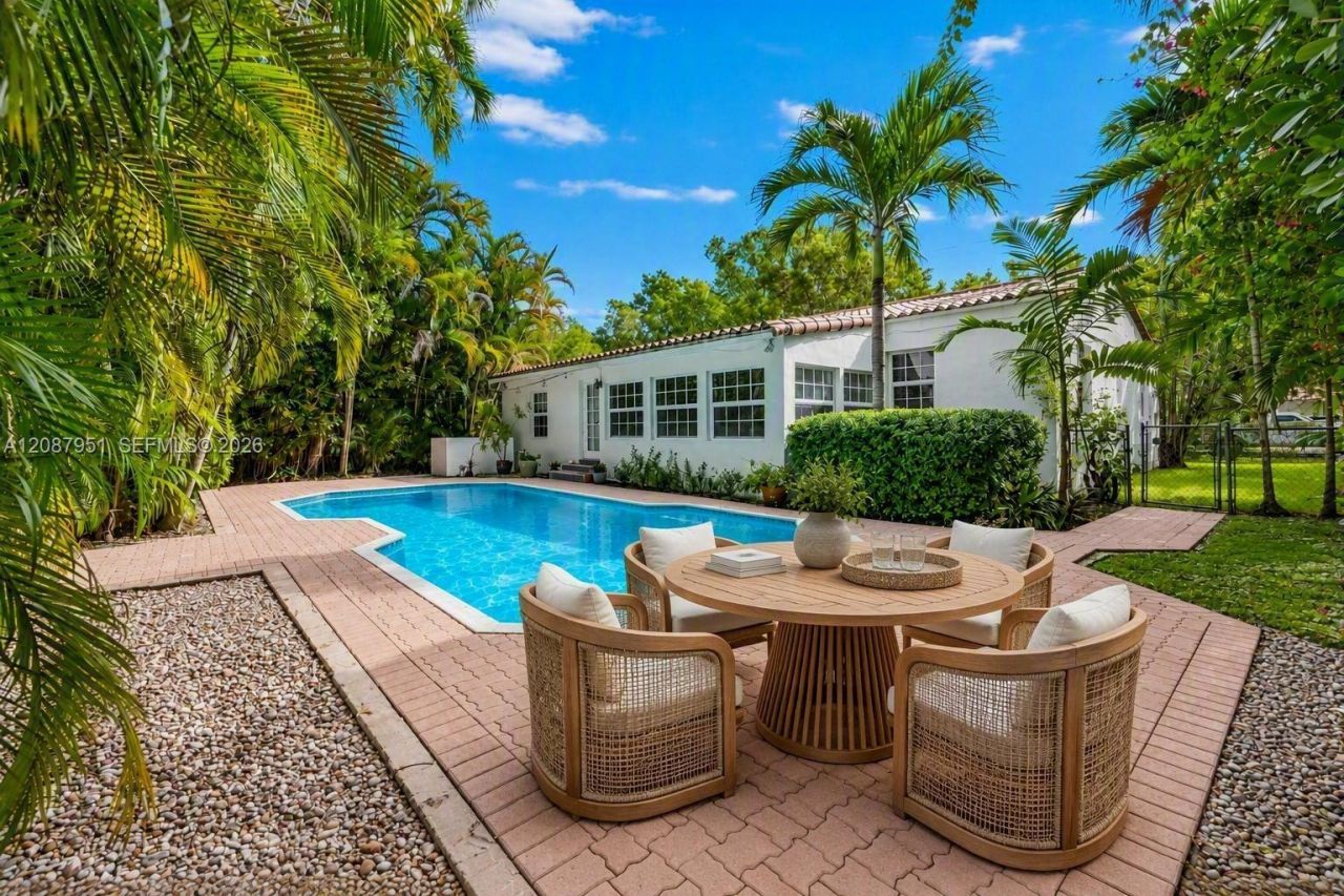 836 Alberca St, Coral Gables, FL 33134 Photo