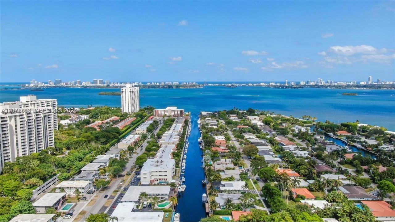 1185 NE 104th St, Miami Shores, FL 33138 Photo