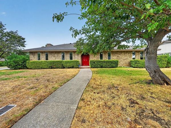 215 Roma Drive, Duncanville, TX 75116