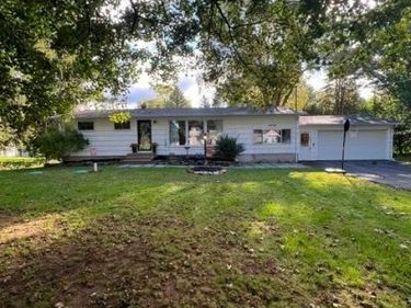 5038 Smoral Road , Camillus, NY 13031