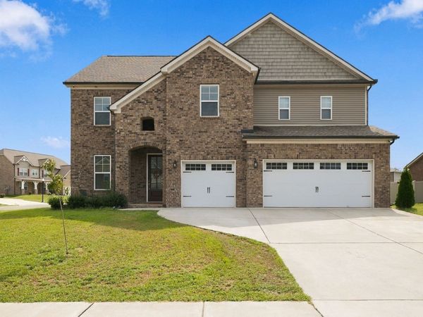 901 Carnation Dr, Smyrna, TN 37167