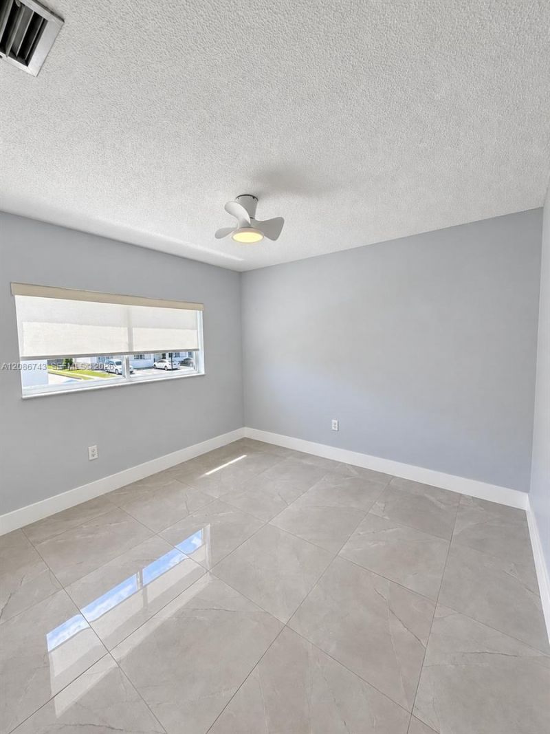 7727 W 29th Ln, Unit 202-39, Hialeah, FL 33018 Photo