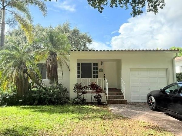 5760 SW 35th St, Miami, FL 33155