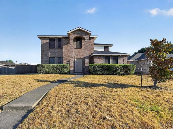 1049 Badger Run, Lancaster, TX 75134