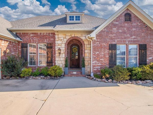 4820 Westin Park Drive, Conway, AR 72034