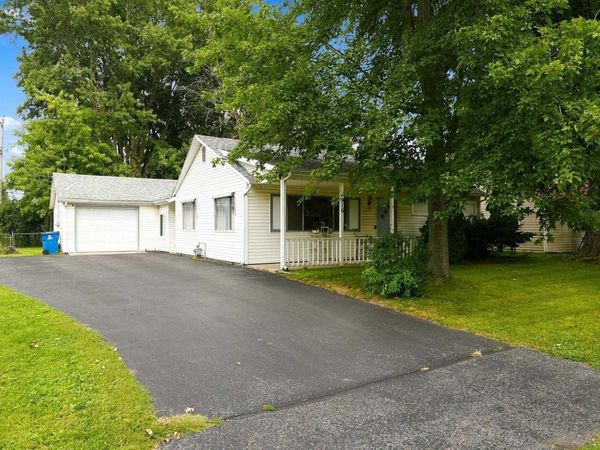 916 W Circle Drive, New Haven, IN 46774