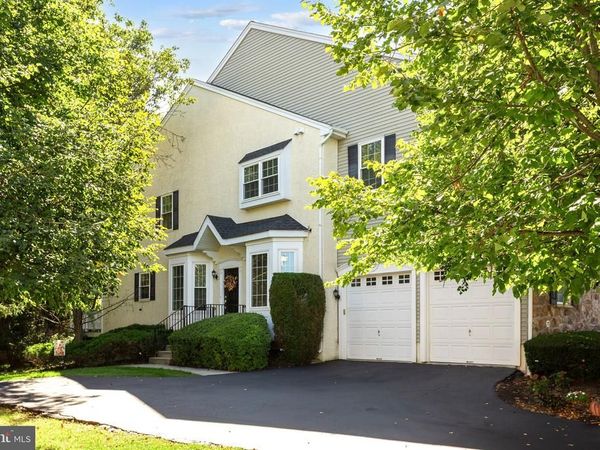 70 LONGVIEW LANE, NEWTOWN SQUARE, PA 19073