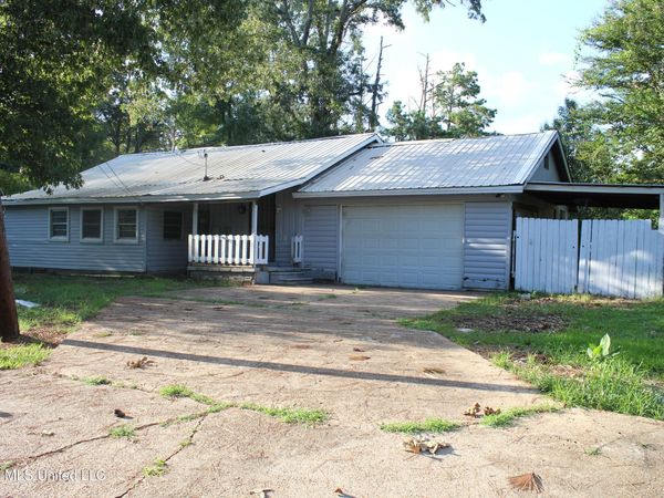 1446 Lakeview Avenue, Jackson, MS 39212