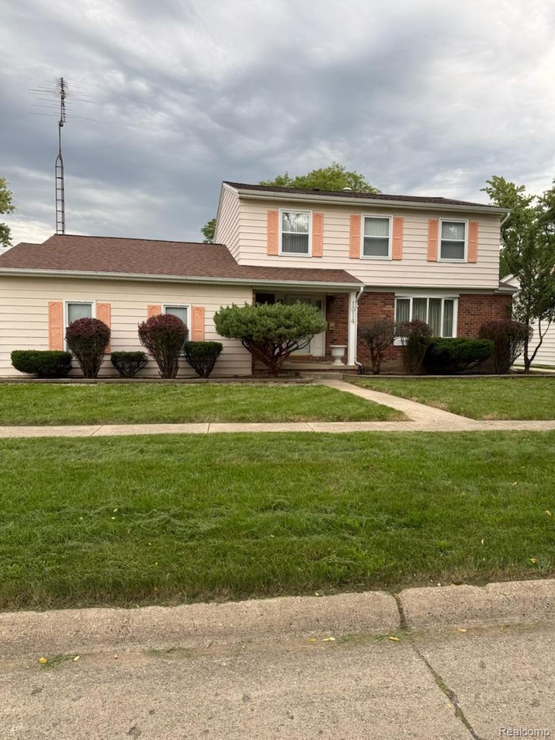 1914 Laurel Oak Drive, Flint, Mi 48507 Main Photo