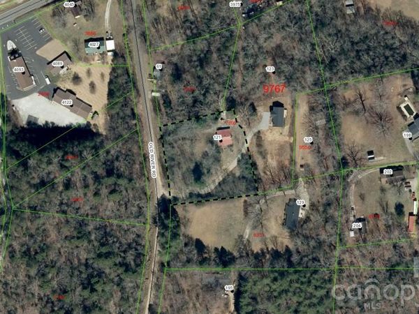 121 Old River Road, Marion, NC 28752