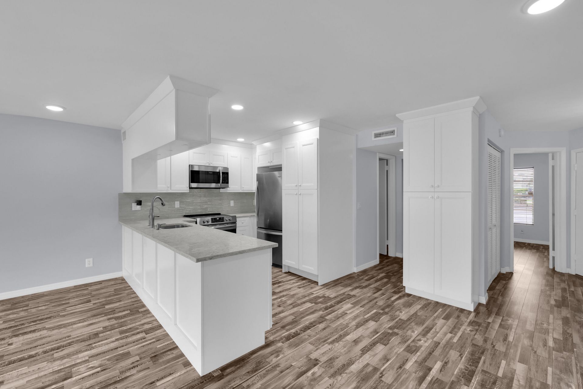 342 Southwind Drive, Unit 102, North Palm Beach, FL 33408 Photo