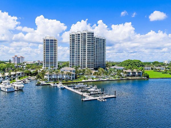 1 Water Club Way, Unit 301, North Palm Beach, FL 33408