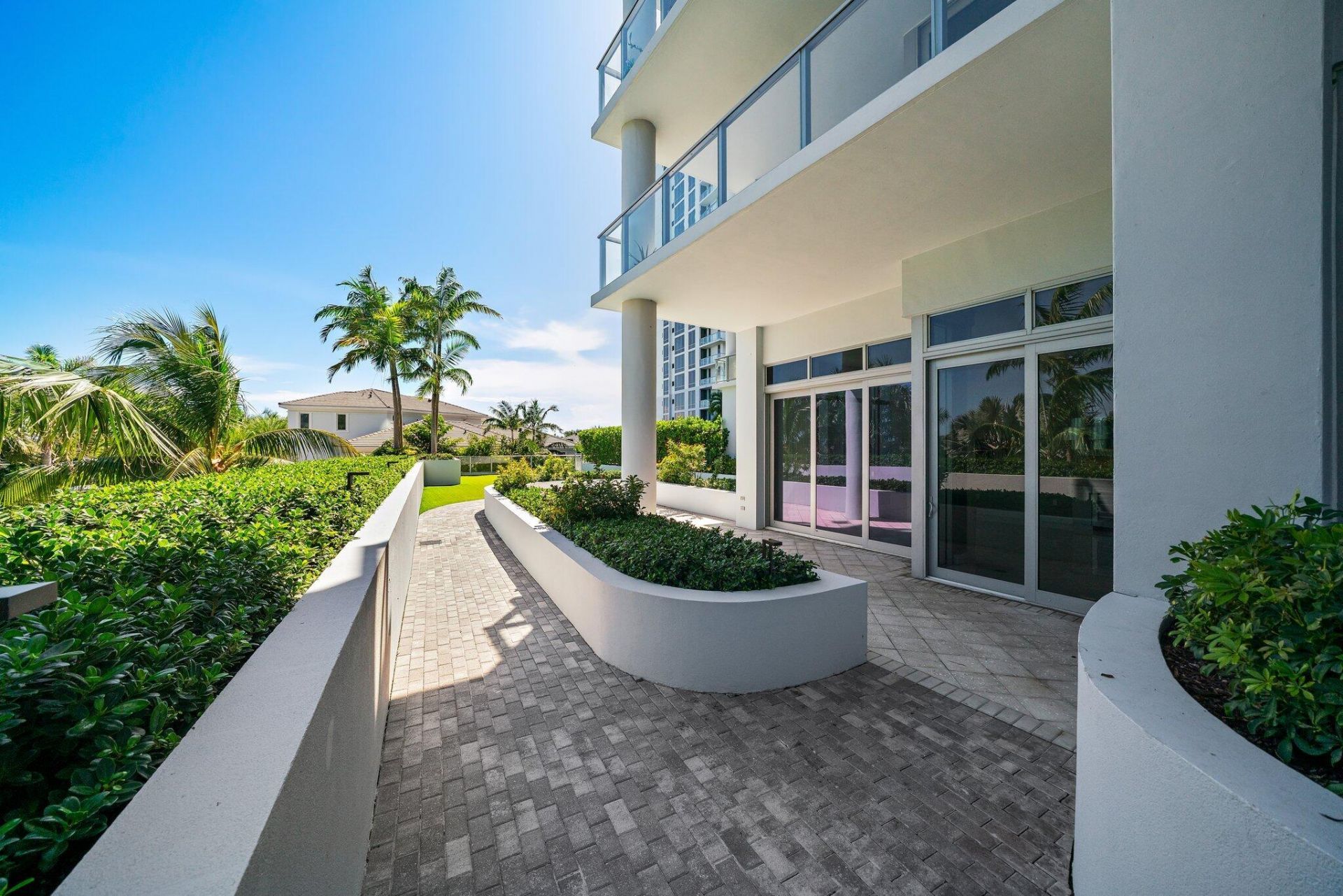 1 Water Club Way, Unit 301, North Palm Beach, FL 33408 Photo