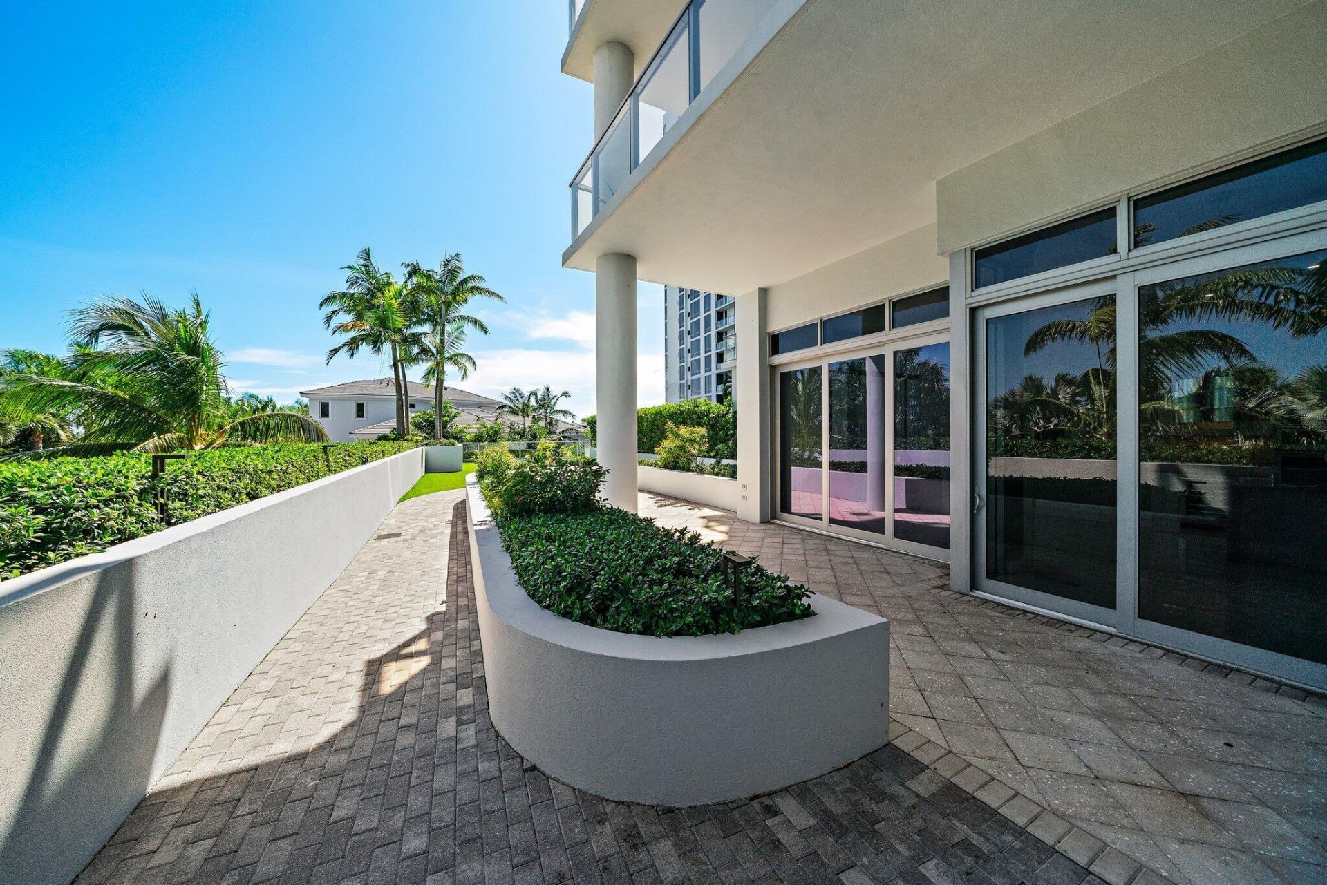 1 Water Club Way, Unit 301, North Palm Beach, FL 33408 Photo
