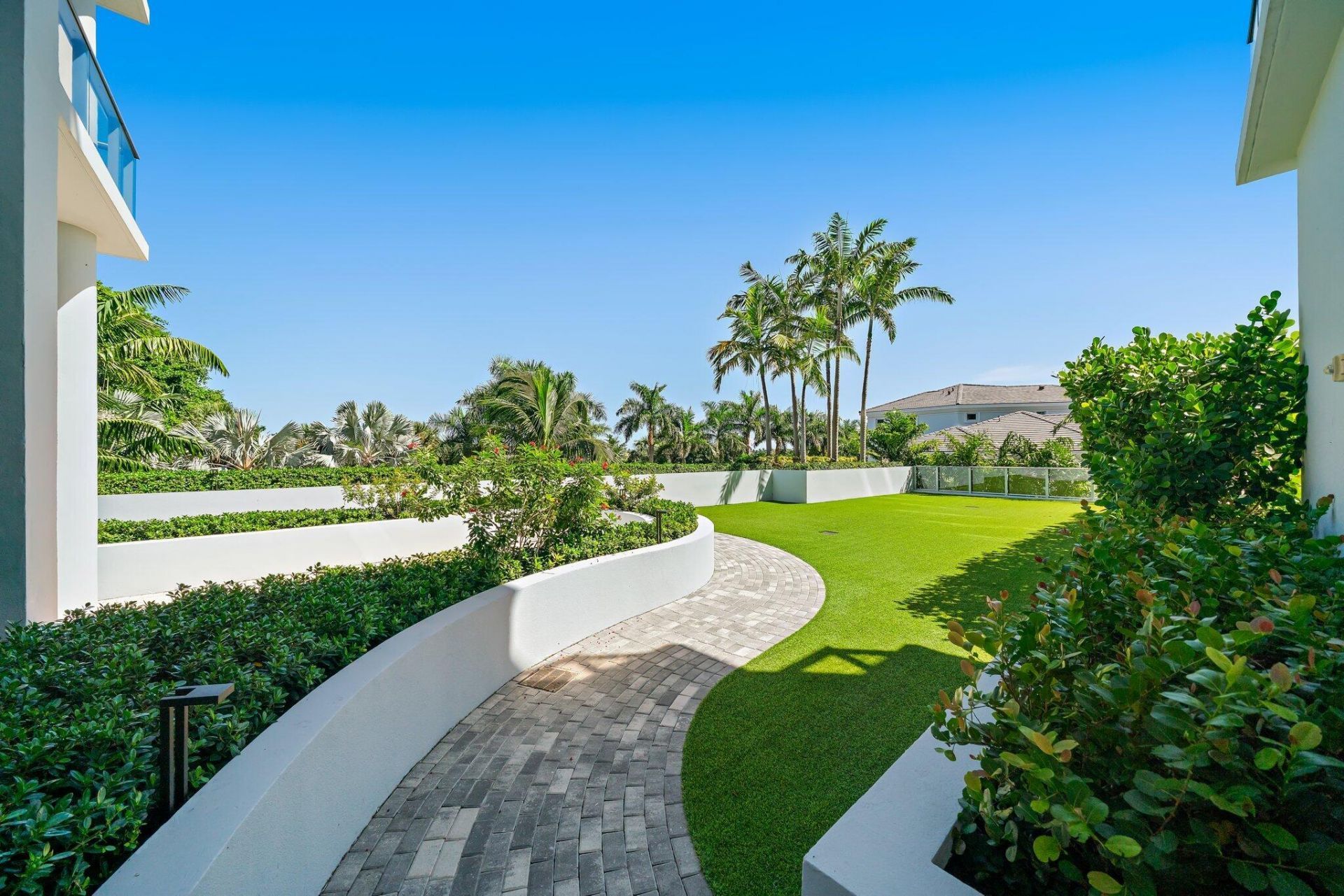 1 Water Club Way, Unit 301, North Palm Beach, FL 33408 Photo