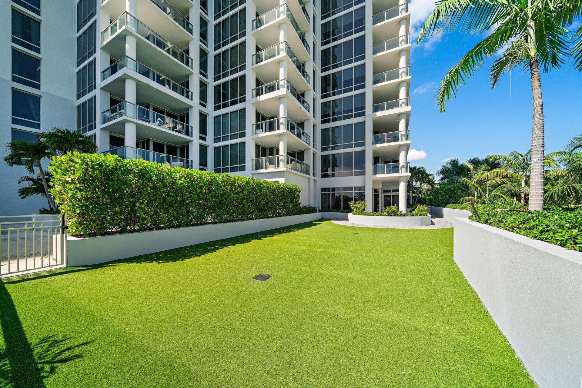 1 Water Club Way, Unit 301, North Palm Beach, FL 33408 Photo