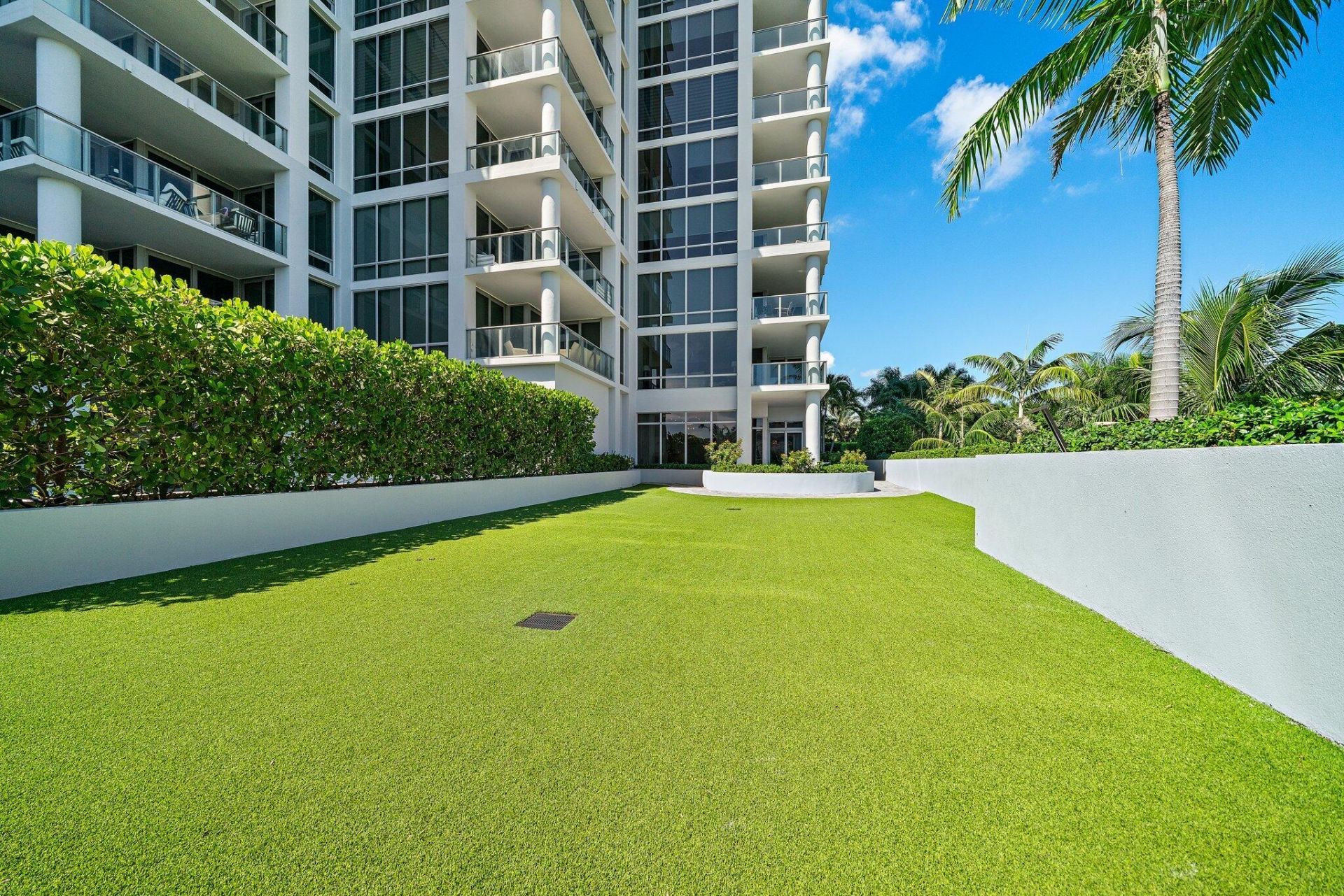 1 Water Club Way, Unit 301, North Palm Beach, FL 33408 Photo